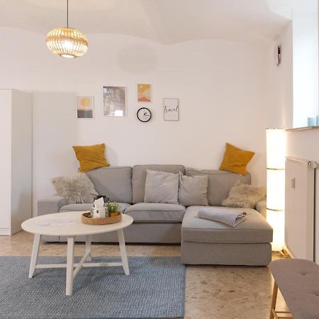 Bohnapartments Elisa - Wohlfuehlapartment Mit 2 Gratis Parkplaetzen Und 3 Schlafzimmern - Wlan - Vollausstattung Erfurt Exterior photo