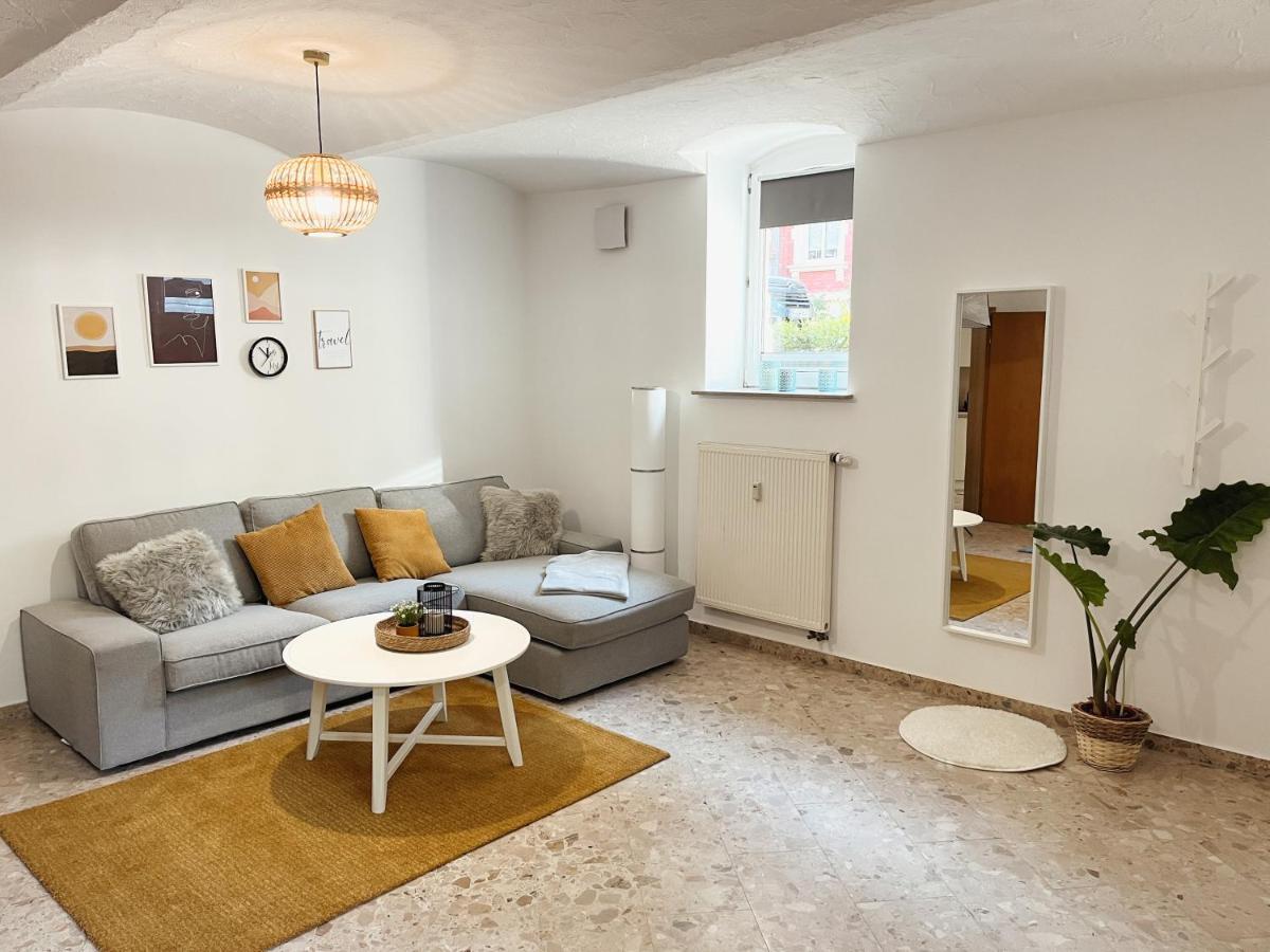 Bohnapartments Elisa - Wohlfuehlapartment Mit 2 Gratis Parkplaetzen Und 3 Schlafzimmern - Wlan - Vollausstattung Erfurt Exterior photo